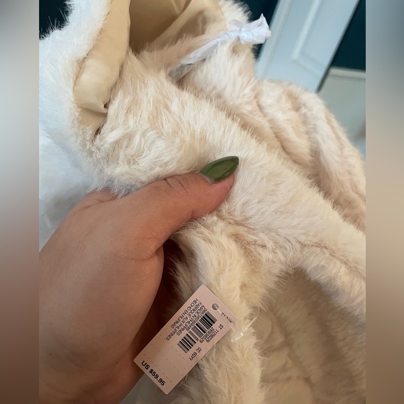 Victoria’s Secret Fur Tote. NWT - Picture 2 of 2